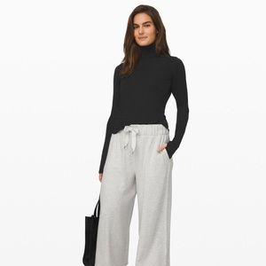 lululemon athletica Tops - NWT lululemon full day ahead turtleneck, xs lululemon athletica Tops - NWT lululemon full day ahead turtleneck, xs